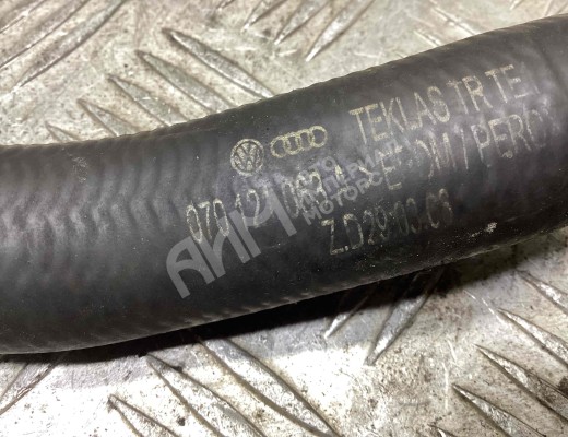 Патрубок (трубопровод, шланг) Volkswagen Touareg I (7L) 2002-2006  Volkswagen Touareg Touareg I (7L) 2002-2006