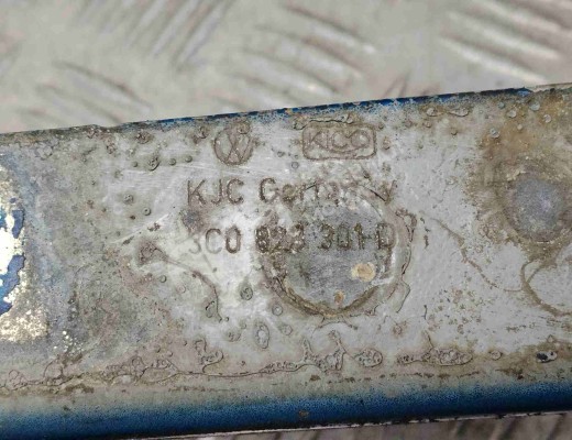 Петля капота левая Volkswagen Passat B6 (3C) 2005-2010  Volkswagen Passat Passat B6 (3C) 2005-2010
