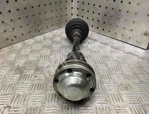 Полуось передняя левая (приводной вал, ШРУС) Volkswagen Passat B6 (3C) 2005-2010  Volkswagen Passat Passat B6 (3C) 2005-2010