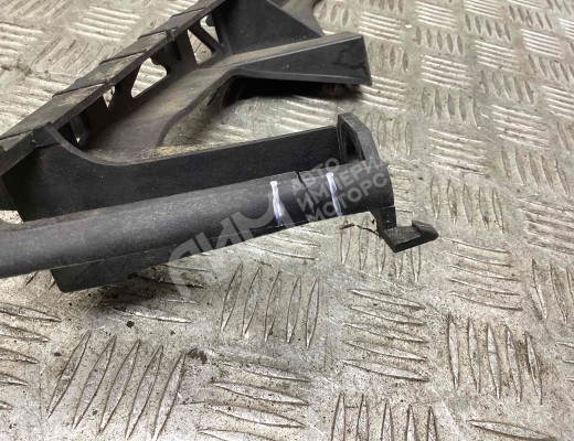 Крепление фары правой Mazda 6 I (GG) 2005-2007 рестайлинг  Mazda 6 6 I (GG) 2005-2007 рестайлинг