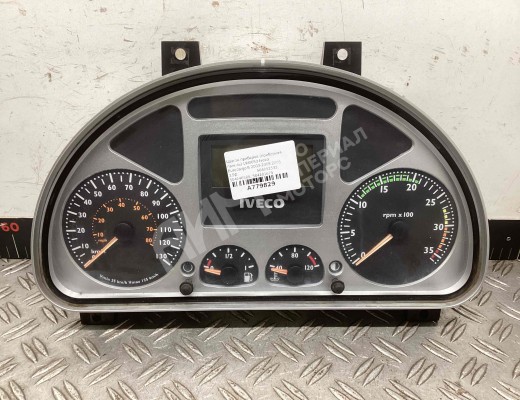 Щиток приборов (приборная панель) Iveco Eurocargo II 2003-2008  Iveco Eurocargo Eurocargo II 2003-2008