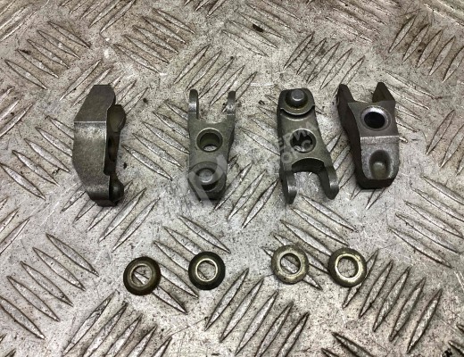 Скоба (кронштейн) крепления форсунки Volkswagen Polo III (6N/6K) 1994-2002  Volkswagen Polo Polo III (6N/6K) 1994-2002