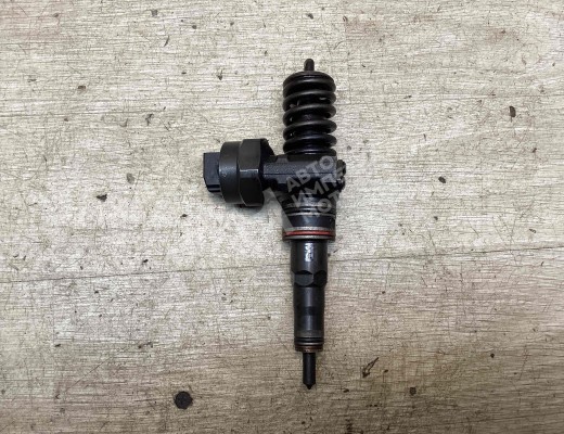 Форсунка Volkswagen Golf IV (1J) 1997-2004  Volkswagen Golf Golf IV (1J) 1997-2004