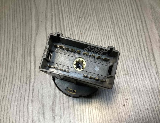 Переключатель света Volkswagen Golf IV (1J) 1997-2004  Volkswagen Golf Golf IV (1J) 1997-2004