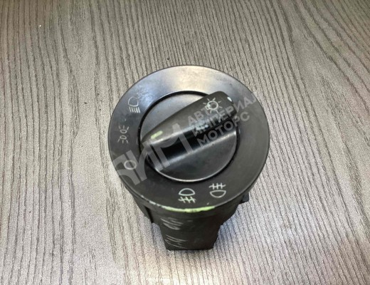 Переключатель света Volkswagen Golf IV (1J) 1997-2004  Volkswagen Golf Golf IV (1J) 1997-2004