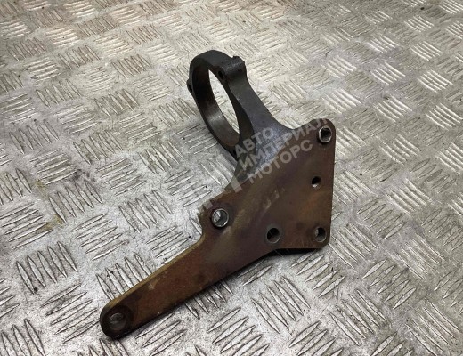 Кронштейн полуоси Nissan X-trail (T30) 2004-2007 рестайлинг  Nissan X-Trail X-trail (T30) 2004-2007 рестайлинг
