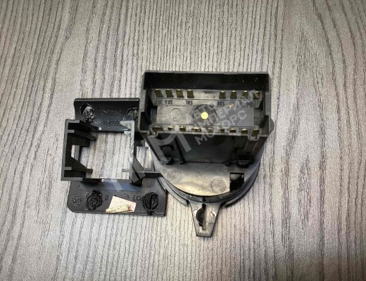 Переключатель света Volkswagen Passat B5 (3B) 1996-2000  Volkswagen Passat Passat B5 (3B) 1996-2000