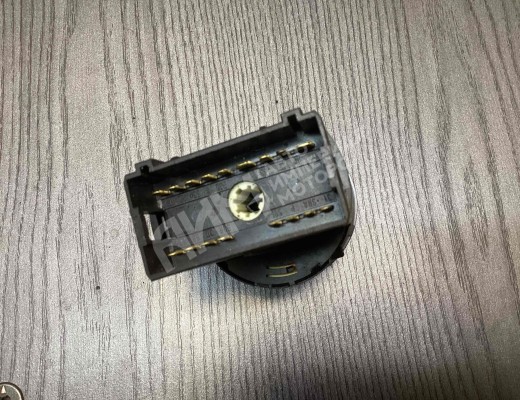 Переключатель света Volkswagen Polo IV (9N) 2001-2005  Volkswagen Polo Polo IV (9N) 2001-2005