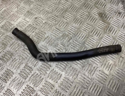 Патрубок отопителя (печки) Volkswagen Golf IV (1J) 1997-2004  Volkswagen Golf Golf IV (1J) 1997-2004