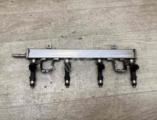 Форсунка Mazda 6 I (GG) 2005-2007 рестайлинг  Mazda 6 6 I (GG) 2005-2007 рестайлинг