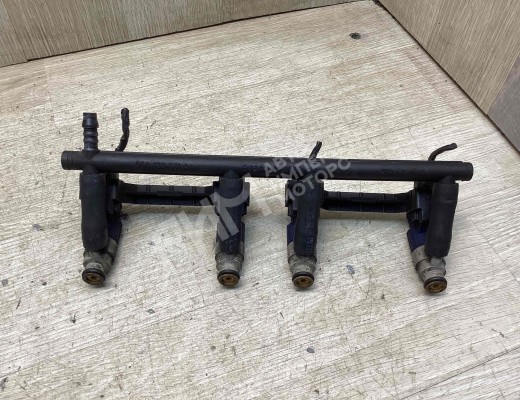 Форсунка Volkswagen Golf IV (1J) 1997-2004  Volkswagen Golf Golf IV (1J) 1997-2004