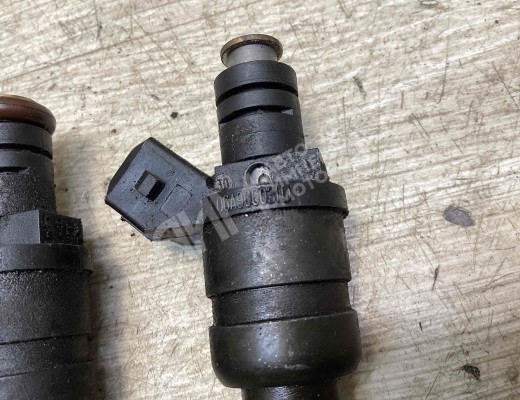 Форсунка Audi A3 I (8L) 1996-2000  Audi A3 A3 I (8L) 1996-2000