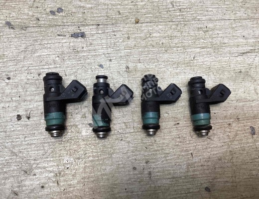 Форсунка Renault Megane II 2002-2006  Renault Megane Megane II 2002-2006