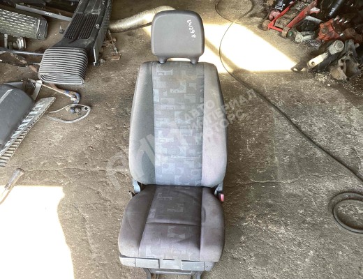 Сиденье переднее правое Mercedes Atego I 1998-2012  Mercedes Atego Atego I 1998-2012