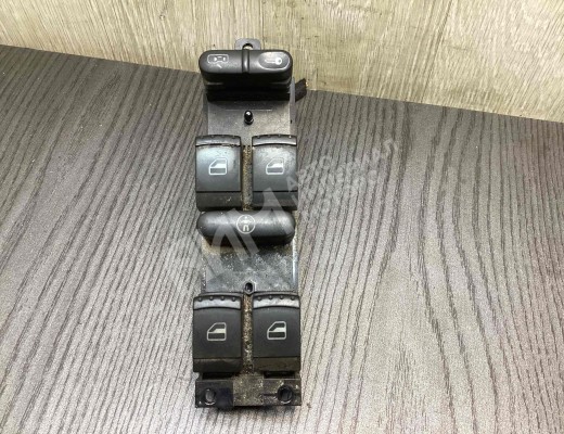 Блок управления стеклоподъемниками Volkswagen Passat B5 (3B) 1996-2000  Volkswagen Passat Passat B5 (3B) 1996-2000