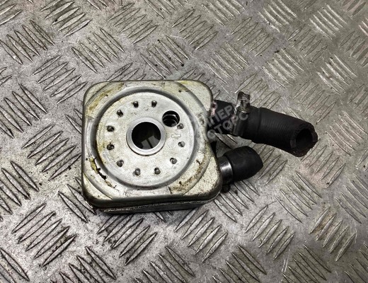 Теплообменник масляного фильтра Audi A6 C4 (4A) 1994-1997  Audi A6 A6 C4 (4A) 1994-1997