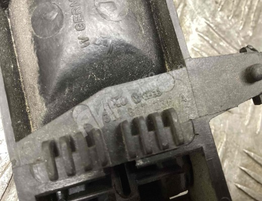 Ручка внутренняя передняя правая Volkswagen Golf II 1983-1992  Volkswagen Golf Golf II 1983-1992