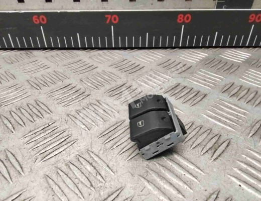Блок управления стеклоподъемниками Volkswagen Polo IV (9N) 2001-2005  Volkswagen Polo Polo IV (9N) 2001-2005