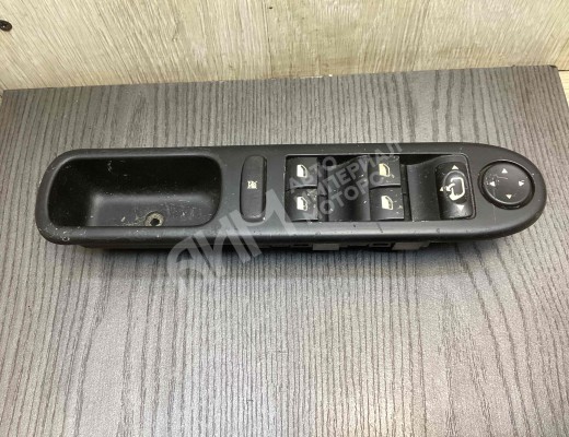 Блок управления стеклоподъемниками Peugeot 307 (3A/3H) 2001-2005  Peugeot 307 307 (3A/3H) 2001-2005