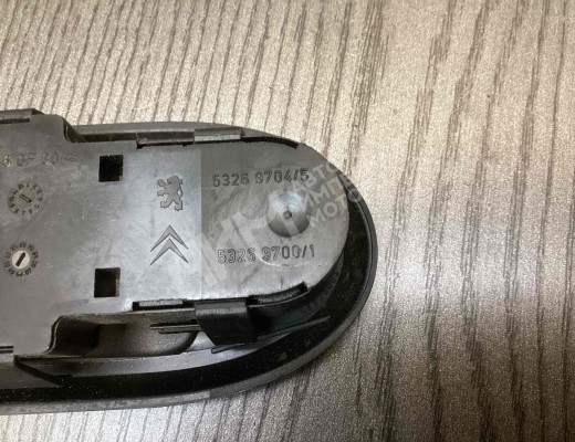 Блок управления стеклоподъемниками Peugeot 407 2004-2010  Peugeot 407 407 2004-2010