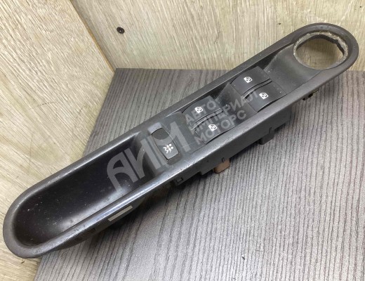Блок управления стеклоподъемниками Renault Espace IV 2002-2006  Renault Espace Espace IV 2002-2006