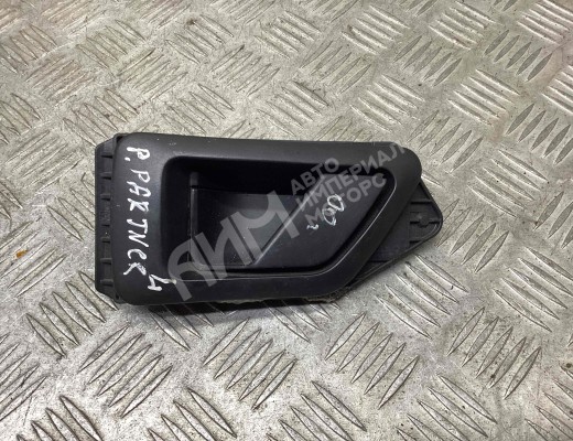 Ручка внутренняя передняя левая Peugeot Partner I 1996-2008  Peugeot Partner Partner I 1996-2008