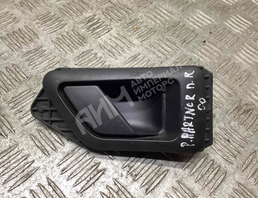 Ручка внутренняя передняя правая Peugeot Partner I 1996-2008  Peugeot Partner Partner I 1996-2008