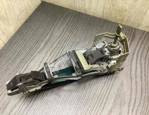Ручка наружная передняя левая Volkswagen Passat B5+ (3B) 2000-2005 рестайлинг  Volkswagen Passat Passat B5+ (3B) 2000-2005 рестайлинг