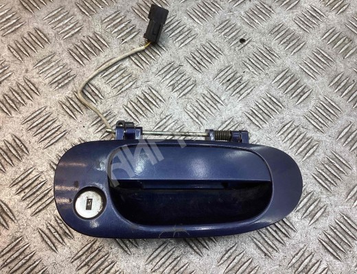 Ручка наружная передняя правая Mitsubishi Space Star I 1998-2005  Mitsubishi Space Star Space Star I 1998-2005