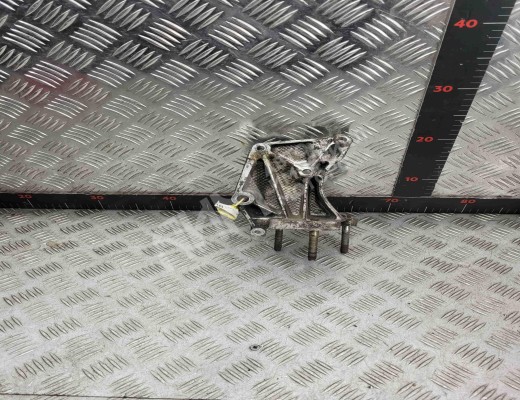 Кронштейн двигателя Peugeot 806 1994-2002  Peugeot 806 806 1994-2002