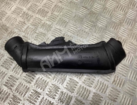 Патрубок воздушного фильтра Peugeot 806 1994-2002  Peugeot 806 806 1994-2002