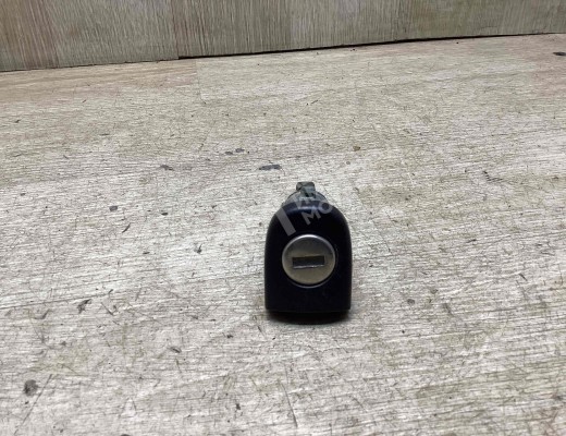 Личинка дверного замка Volkswagen Golf IV (1J) 1997-2004  Volkswagen Golf Golf IV (1J) 1997-2004