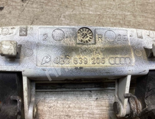 Ручка наружная передняя правая Audi A6 C5 (4B) 1997-2001  Audi A6 A6 C5 (4B) 1997-2001