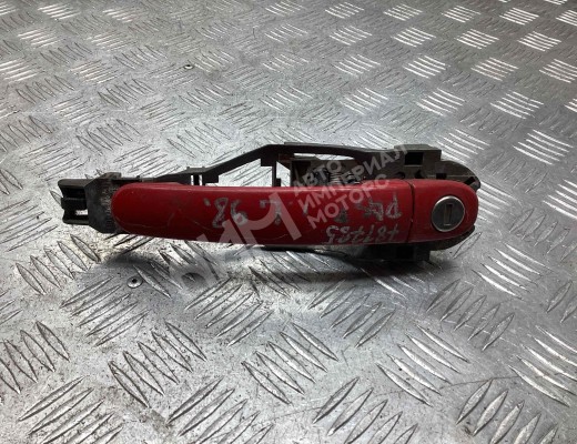 Ручка наружная передняя левая Volkswagen Passat B5 (3B) 1996-2000  Volkswagen Passat Passat B5 (3B) 1996-2000