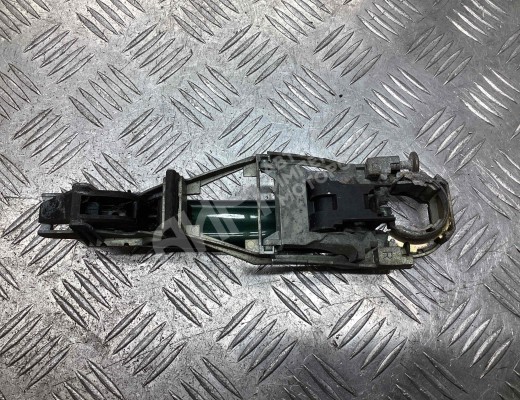 Ручка наружная передняя левая Volkswagen Passat B5 (3B) 1996-2000  Volkswagen Passat Passat B5 (3B) 1996-2000