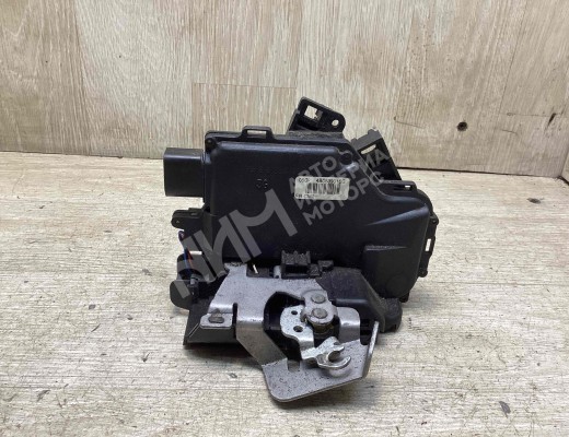 Замок двери задней левой Audi A6 C5 (4B) 2001-2004 рестайлинг  Audi A6 A6 C5 (4B) 2001-2004 рестайлинг