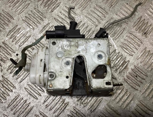 Замок двери передней правой  Audi A3 I (8L) 1996-2000