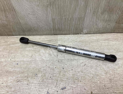 Амортизатор крышки багажника (3-5 двери) Volkswagen Passat B5+ (3B) 2000-2005 рестайлинг  Volkswagen Passat Passat B5+ (3B) 2000-2005 рестайлинг