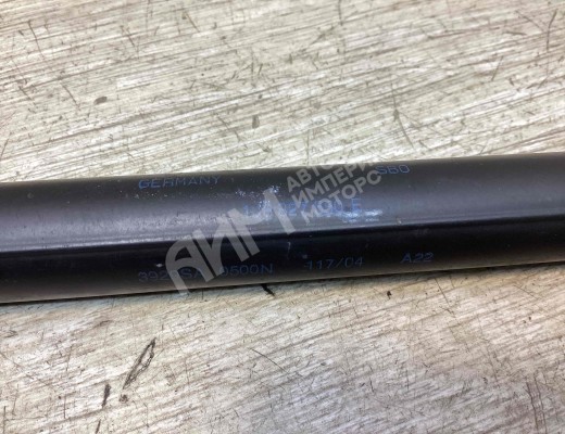 Амортизатор крышки багажника (3-5 двери) Volkswagen Golf IV (1J) 1997-2004  Volkswagen Golf Golf IV (1J) 1997-2004