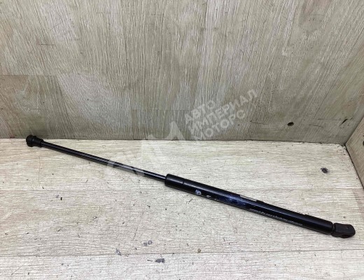 Амортизатор крышки багажника (3-5 двери) Volkswagen Passat B5 (3B) 1996-2000  Volkswagen Passat Passat B5 (3B) 1996-2000