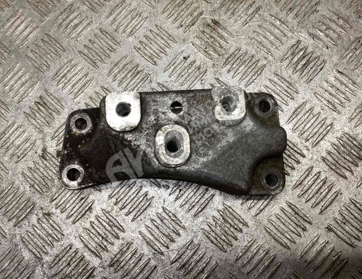 Кронштейн КПП Volkswagen Golf V (1K) 2004-2009  Volkswagen Golf Golf V (1K) 2004-2009