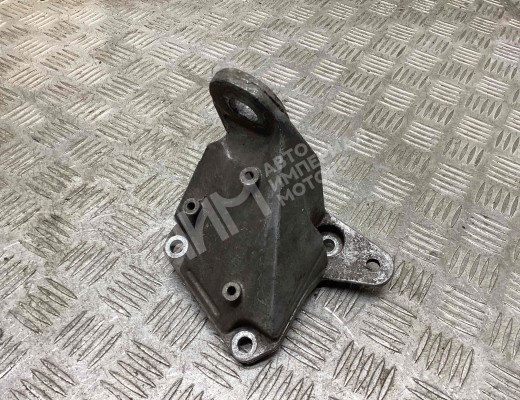 Кронштейн КПП Audi A6 C5 (4B) 2001-2004 рестайлинг  Audi A6 A6 C5 (4B) 2001-2004 рестайлинг