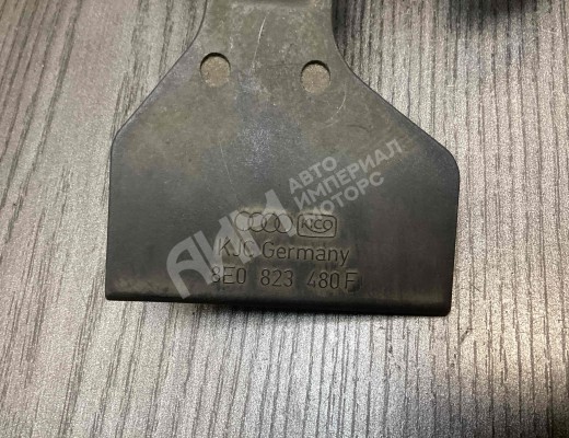Замок капота Audi A4 B7 (8EC, 8ED) 2004-2008  Audi A4 A4 B7 (8EC, 8ED) 2004-2008