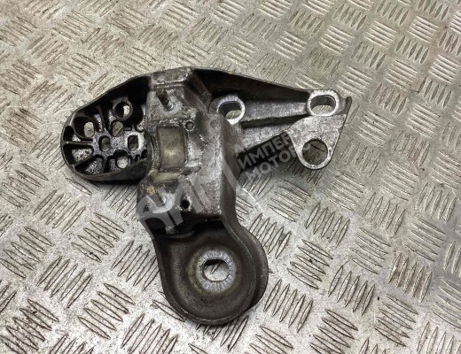 Кронштейн стабилизатора Audi A4 B6 (8EC, 8E5) 2000-2004  Audi A4 A4 B6 (8EC, 8E5) 2000-2004