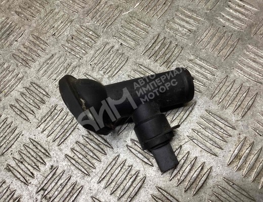 Фланец (тройник) системы охлаждения Volkswagen Passat B6 (3C) 2005-2010  Volkswagen Passat Passat B6 (3C) 2005-2010