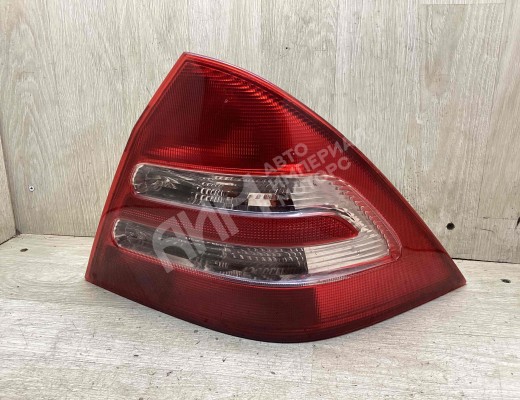 Фонарь задний правый Mercedes C (W203) 2000-2004  Mercedes C C (W203) 2000-2004