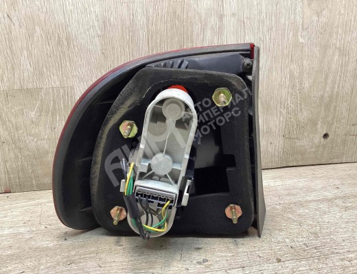 Фонарь задний правый Volvo V40 I (VW) 2000-2004 рестайлинг  Volvo V40 V40 I (VW) 2000-2004 рестайлинг