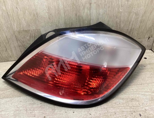 Фонарь задний правый Opel Astra H 2004-2007  Opel Astra Astra H 2004-2007