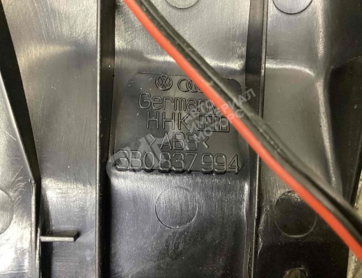 Динамик высокочастотный (пищалка) Volkswagen Passat B5 (3B) 1996-2000  Volkswagen Passat Passat B5 (3B) 1996-2000
