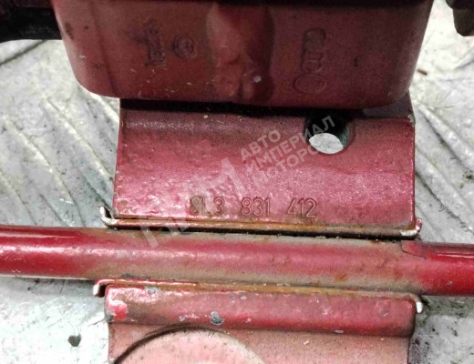 Петля двери передней правой Volkswagen Passat B5 (3B) 1996-2000  Volkswagen Passat Passat B5 (3B) 1996-2000